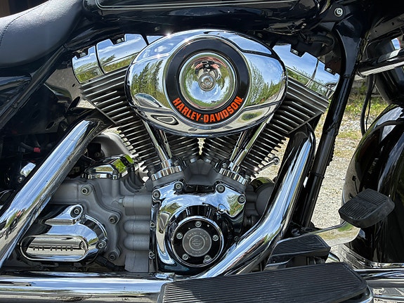 Harley-Davidson ELECTRA GLIDE 7 of 8