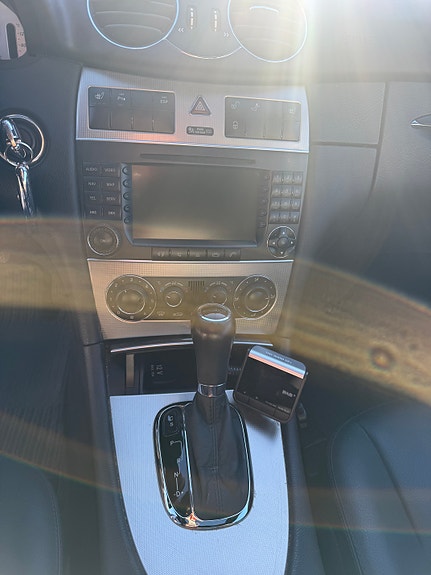 Mercedes-Benz CLK220 18 of 27