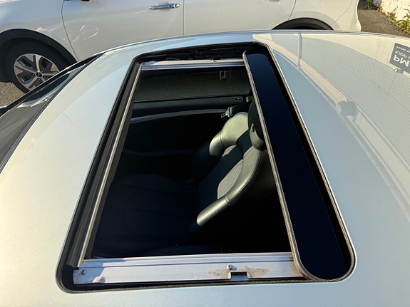 Mercedes-Benz CLK220 23 of 27