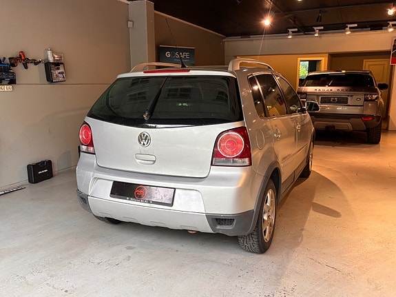 Volkswagen Polo Cross 3 of 5