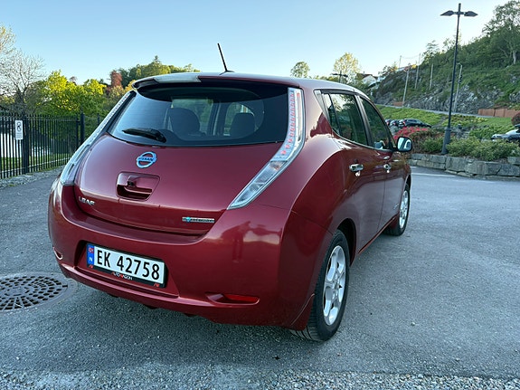 Nissan Leaf 5 of 5
