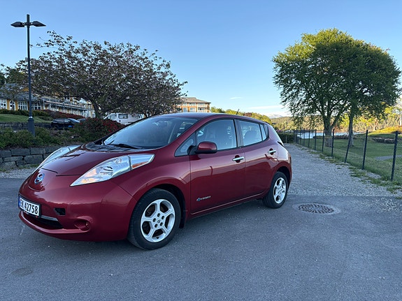 Nissan Leaf 4 of 5
