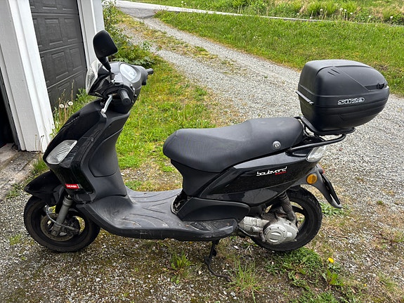 Derbi Boulevard 50 2 of 5
