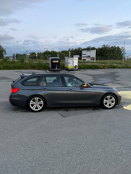 BMW 316i 11 of 12