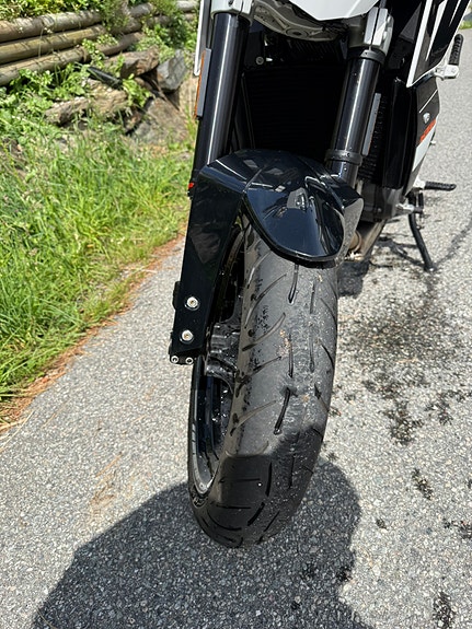 KTM 690 Duke 7 of 9