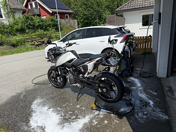 KTM 690 Duke 9 of 9