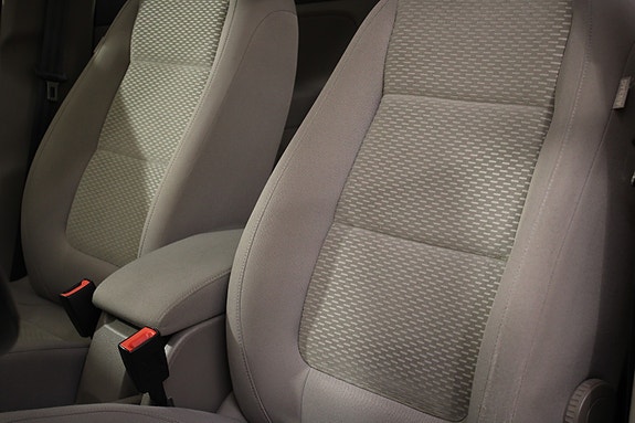 Volkswagen Golf Plus 27 of 30