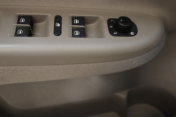 Volkswagen Golf Plus 23 of 30