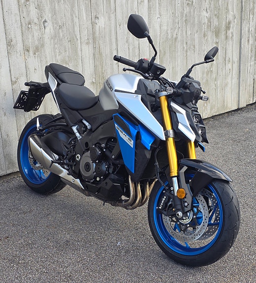 Suzuki GSX-S1000R 4 of 5