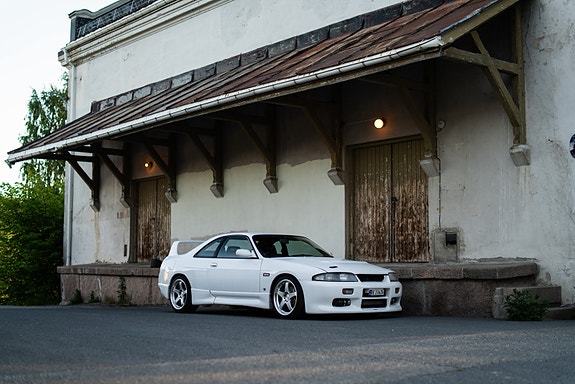 Nissan Skyline 23 of 30
