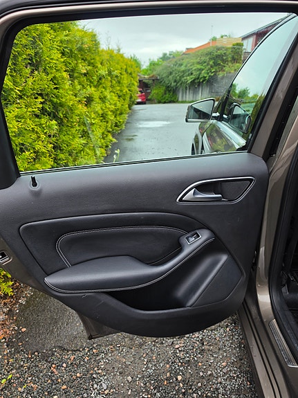Mercedes-Benz B180 17 of 30