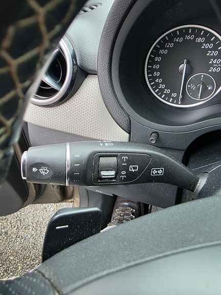 Mercedes-Benz B180 23 of 30