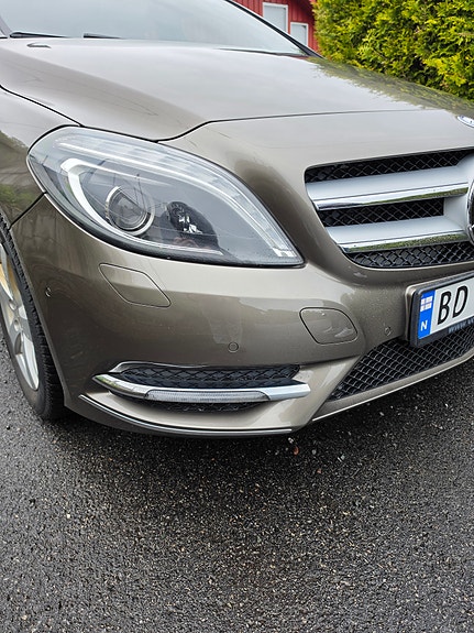Mercedes-Benz B180 11 of 30