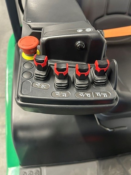 EP TVL182 - NY elektrisk truck - 1800 KG kapasitet. 4,8 M løfte høyde, lithium batteri, innebygget lader, alt utstyr. LAGERVARE! 2 of 5