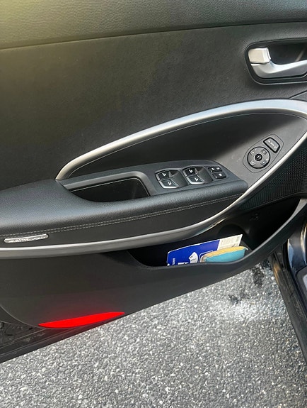 Hyundai Grand Santa Fe 9 of 11
