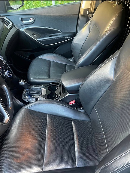 Hyundai Grand Santa Fe 10 of 11