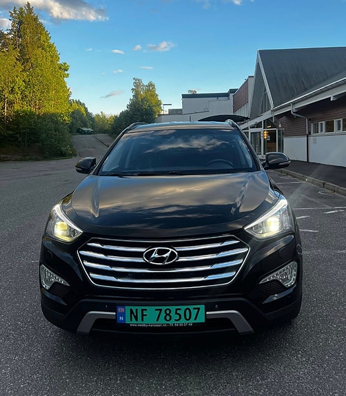 Hyundai Grand Santa Fe 4 of 11