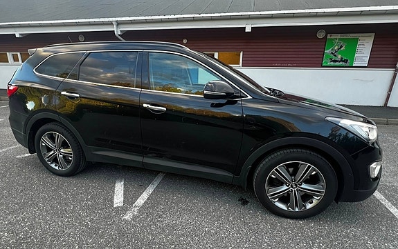 Hyundai Grand Santa Fe 6 of 11