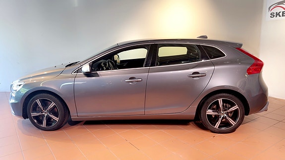 Volvo V40 5 of 5