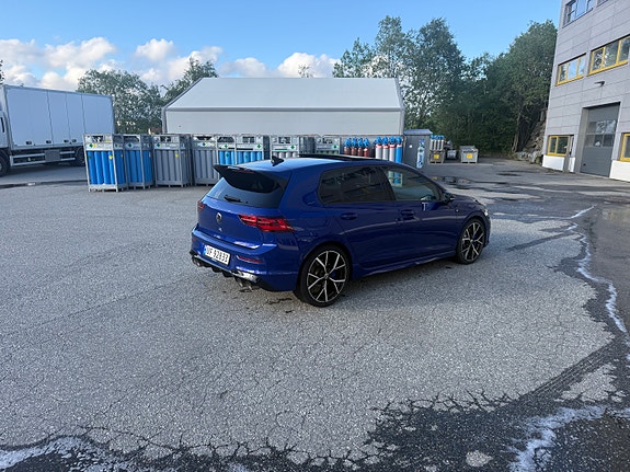 Volkswagen Golf VIII 4 of 5