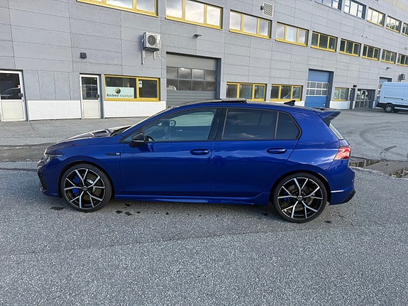 Volkswagen Golf VIII 3 of 5