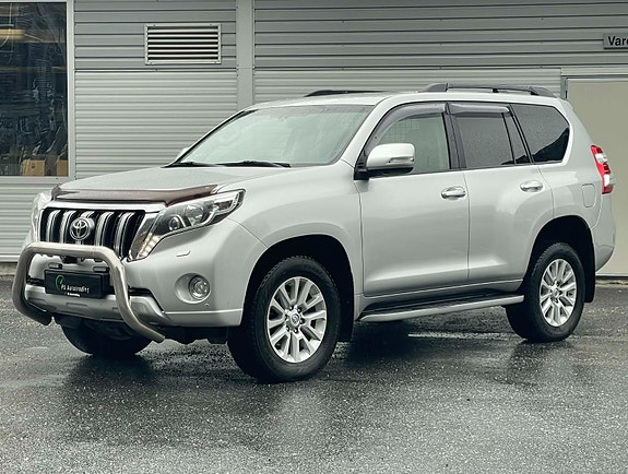 Toyota Land Cruiser 2 of 5