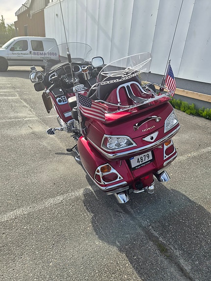 Honda GOLDWING GL1800 4 of 5