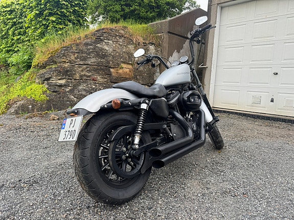 Harley-Davidson XL 883N Iron 5 of 13