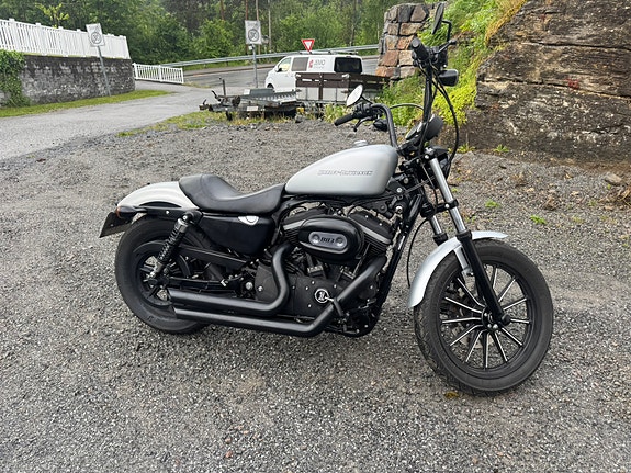 Harley-Davidson XL 883N Iron 7 of 13