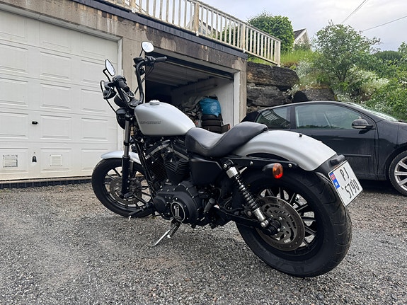 Harley-Davidson XL 883N Iron 4 of 13
