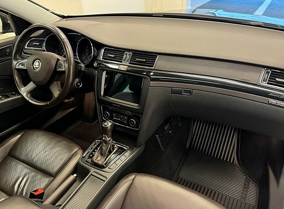 Skoda Superb 7 of 12