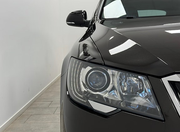 Skoda Superb 2 of 12