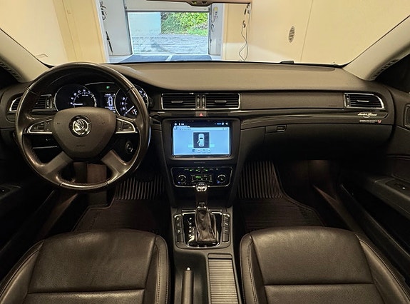 Skoda Superb 6 of 12