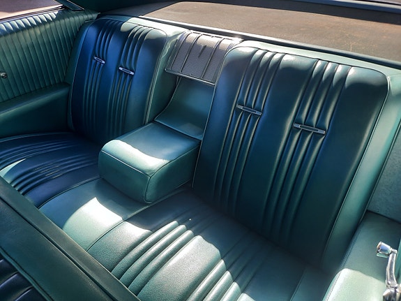 Pontiac Bonneville 17 of 30