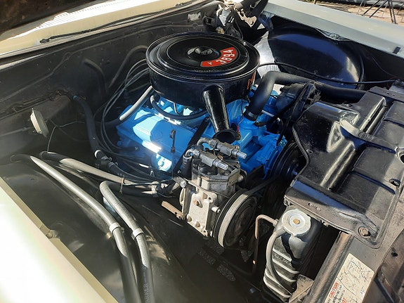 Pontiac Bonneville 27 of 30