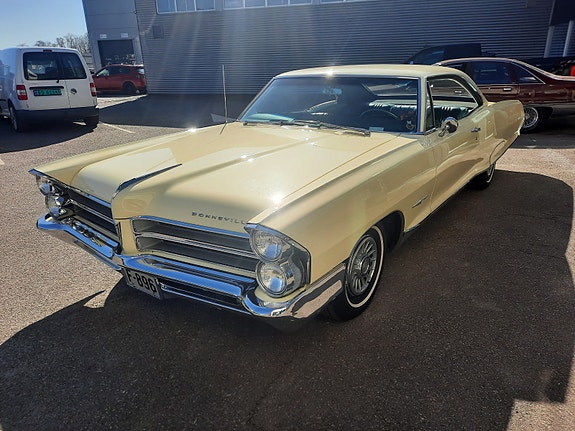 Pontiac Bonneville 8 of 30
