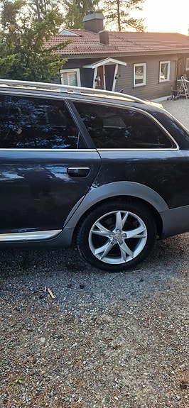 Audi A6 allroad 3 of 5