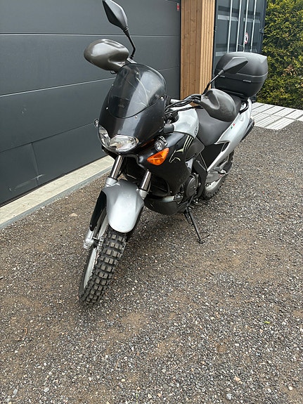 Aprilia Pegaso 650 IE 3 of 5