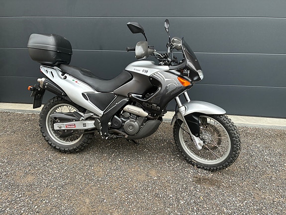 Aprilia Pegaso 650 IE 2 of 5