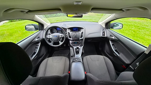 Ford Focus 11 of 30