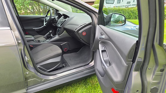 Ford Focus 28 of 30