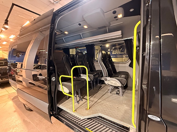 Mercedes-Benz Sprinter 11 of 30