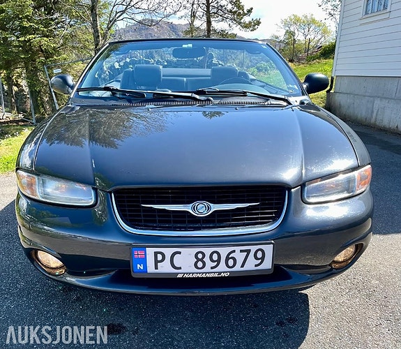 Chrysler Stratus 3 of 5