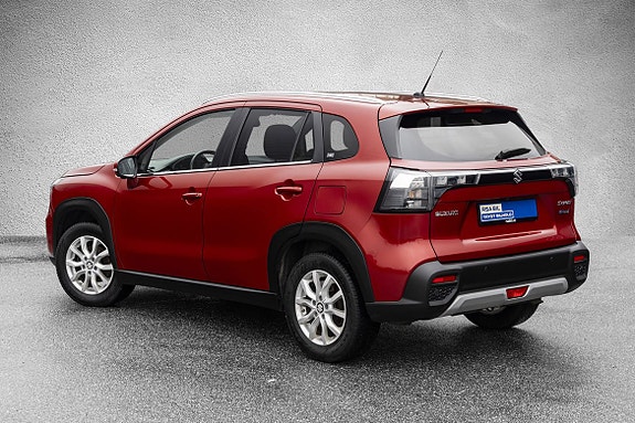Suzuki SX4 S-Cross 2 of 5