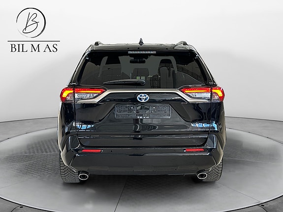 Toyota RAV4 Plug-in Hybrid 4 of 30