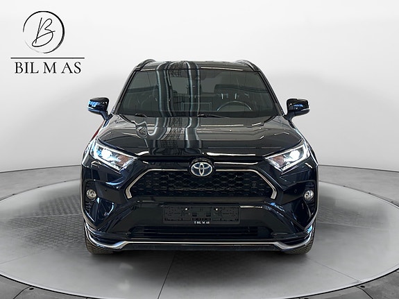 Toyota RAV4 Plug-in Hybrid 8 of 30