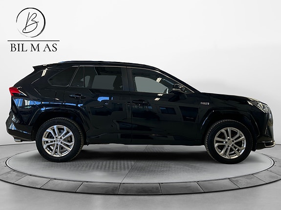 Toyota RAV4 Plug-in Hybrid 6 of 30