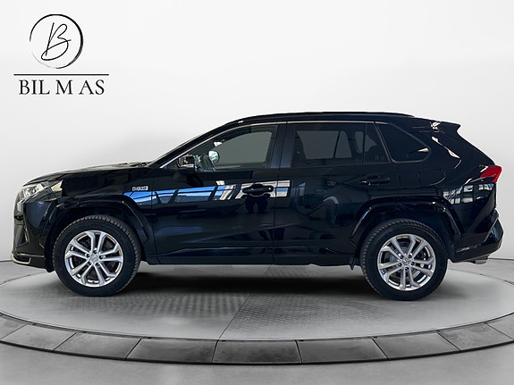 Toyota RAV4 Plug-in Hybrid 2 of 30