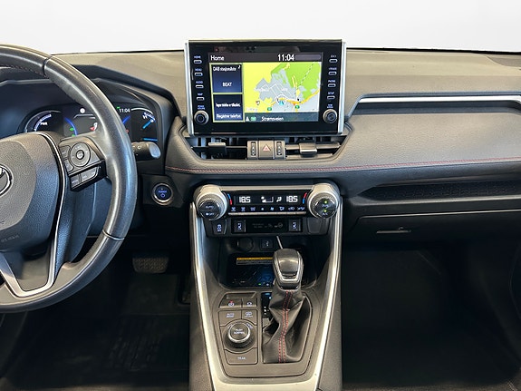 Toyota RAV4 Plug-in Hybrid 11 of 30