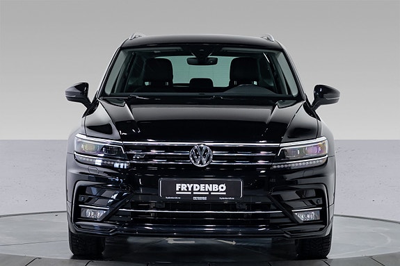 Volkswagen Tiguan 4 of 5
